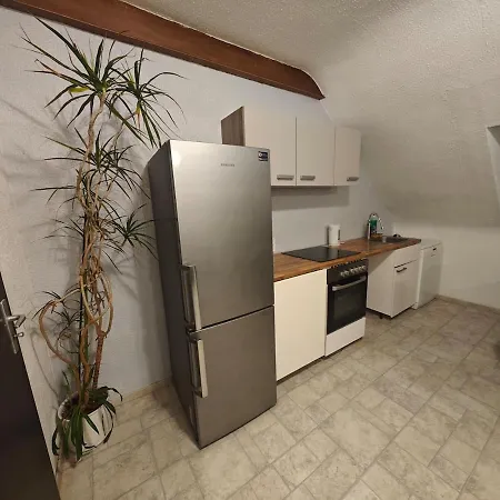 Helle 3-zimmer-wohnung Mit 6 Betten *