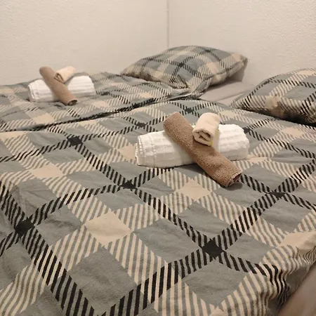 Helle 3-zimmer-wohnung Mit 6 Betten * Krefeld