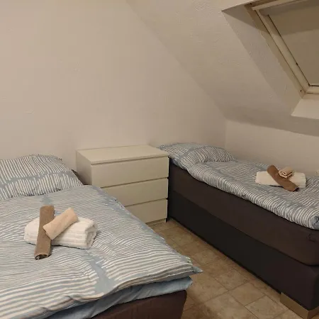 Helle 3-zimmer-wohnung Mit 6 Betten Lejlighed Krefeld