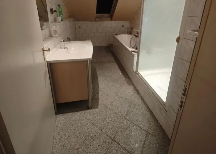 Helle 3-zimmer-wohnung Mit 6 Betten Krefeld